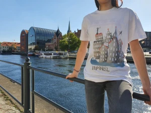 Biała koszulka męska